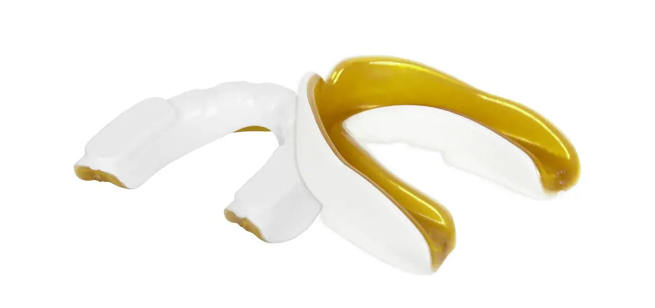 DBX Bushido WG Gold mouthguard