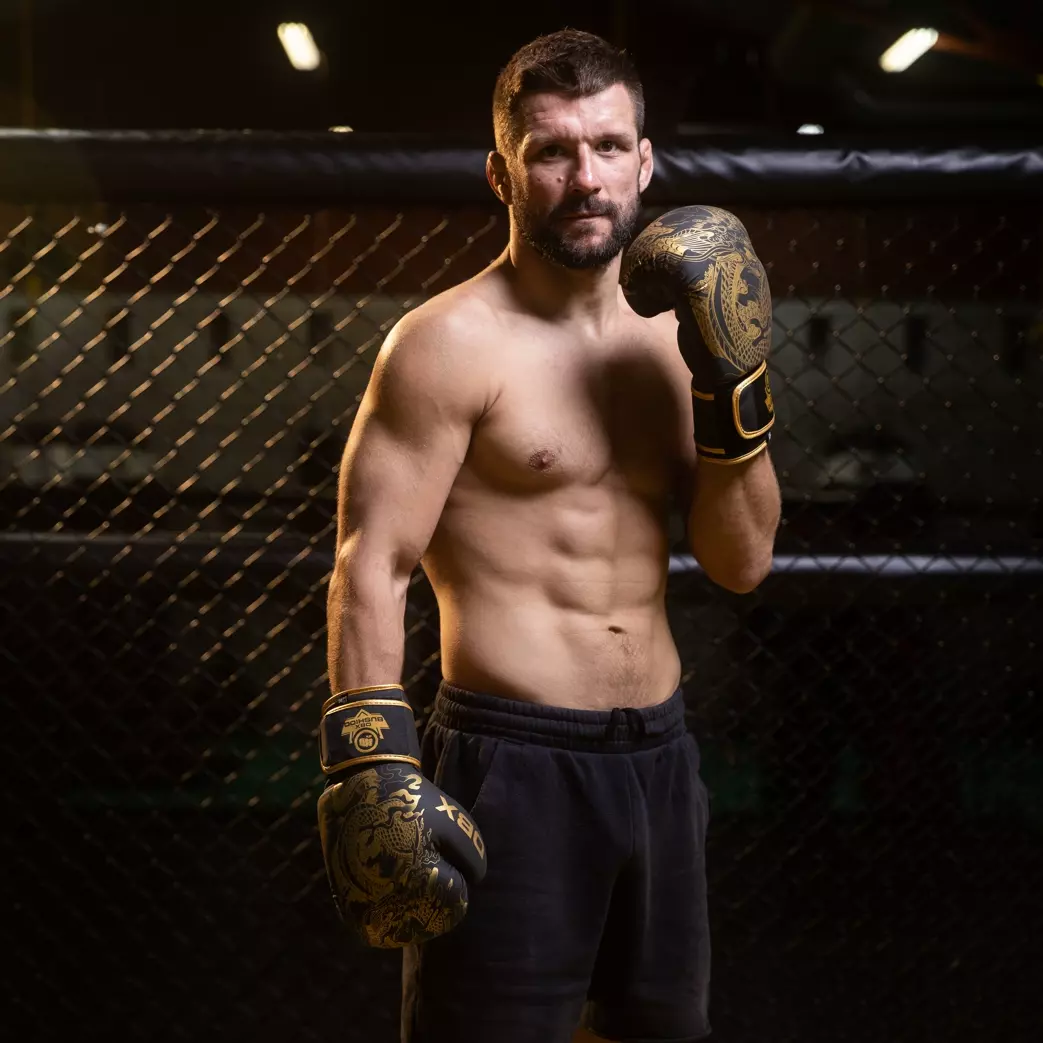 black and gold boxing gloves