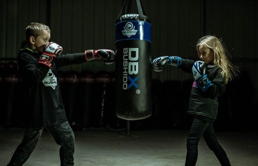 What models of boxing gloves for children to fight in the ring?