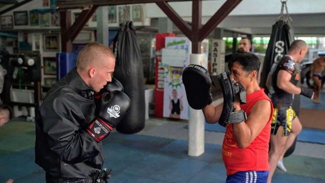 Boxing Gloves 12oz - Classic Red - Origin Series