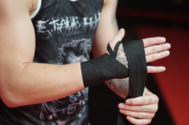 BLACK BOXING BANDAGES, WRAPS, 4 METERS, BUSHIDO