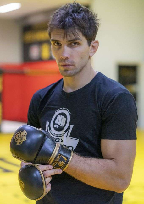 ARM-2011d MMA gloves DBX BUSHIDO L