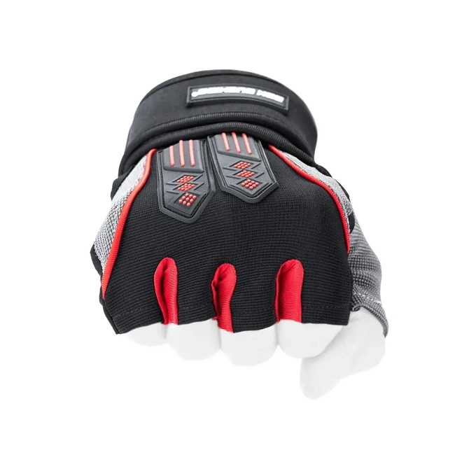 Gym gloves with the DBX Bushido DBX-115 anti-slip system