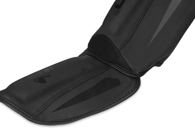 Shin guards - shin guards "Black Master" - L