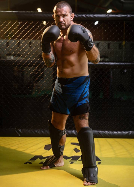 Shin guards - shin guards "Black Master" - S