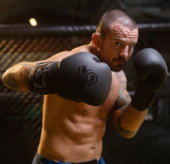 Rękawice bokserskie 16oz - Black Master - Valor Series